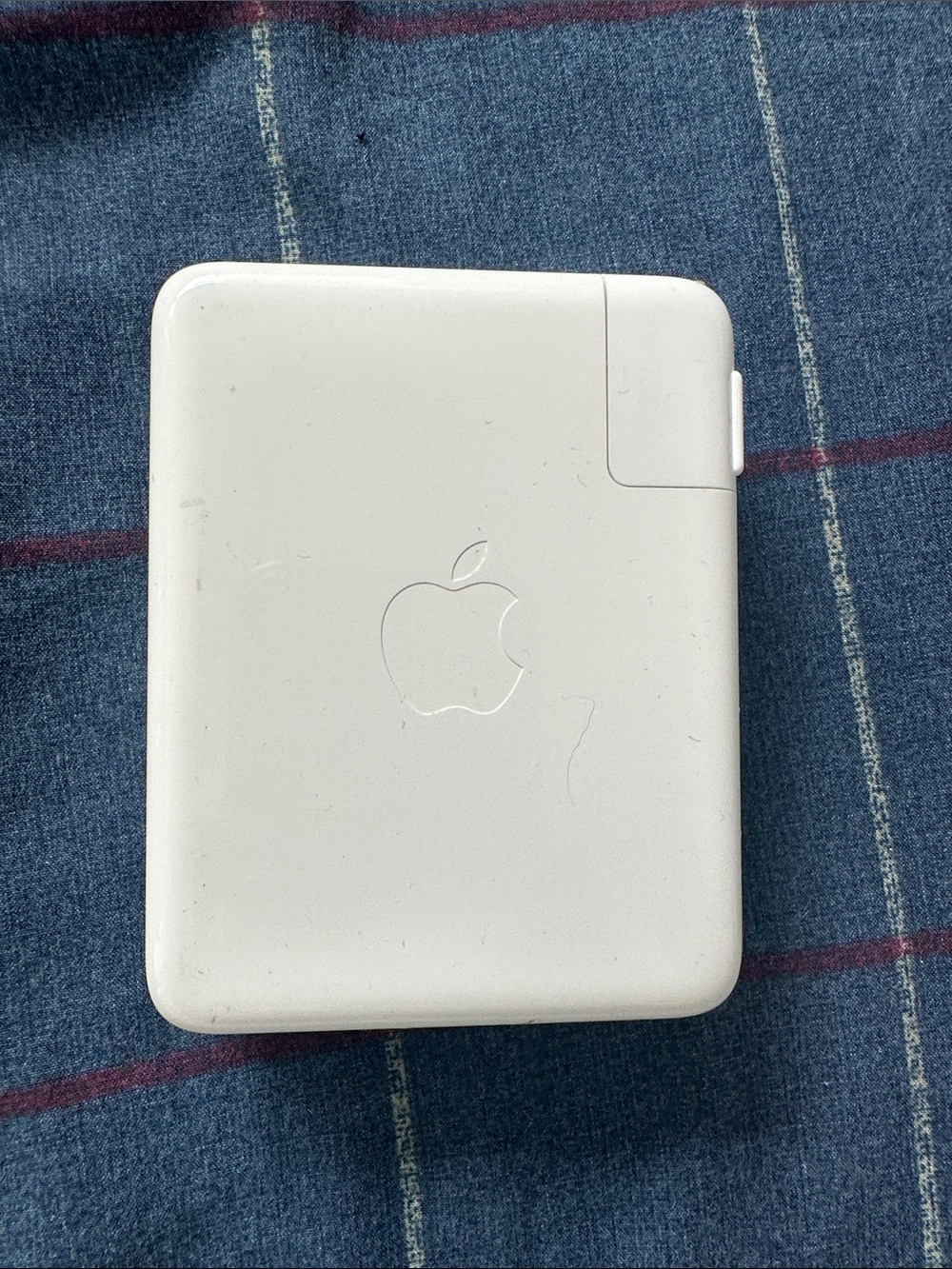 Apple 140W USB-C Power Adapter